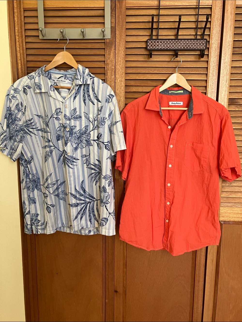Bundle of Tommy Bahama Button-Down Shirts - Size Large